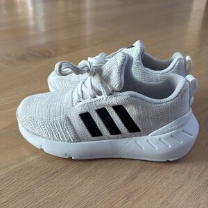Adidas adiFIT ortholite shoe 13.5 Kids